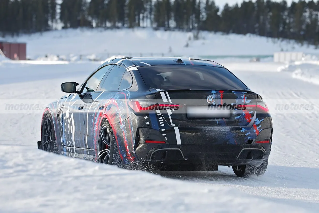 Fotos espía BMW Project Ashley 2028 en las pruebas de invierno en Suecia.