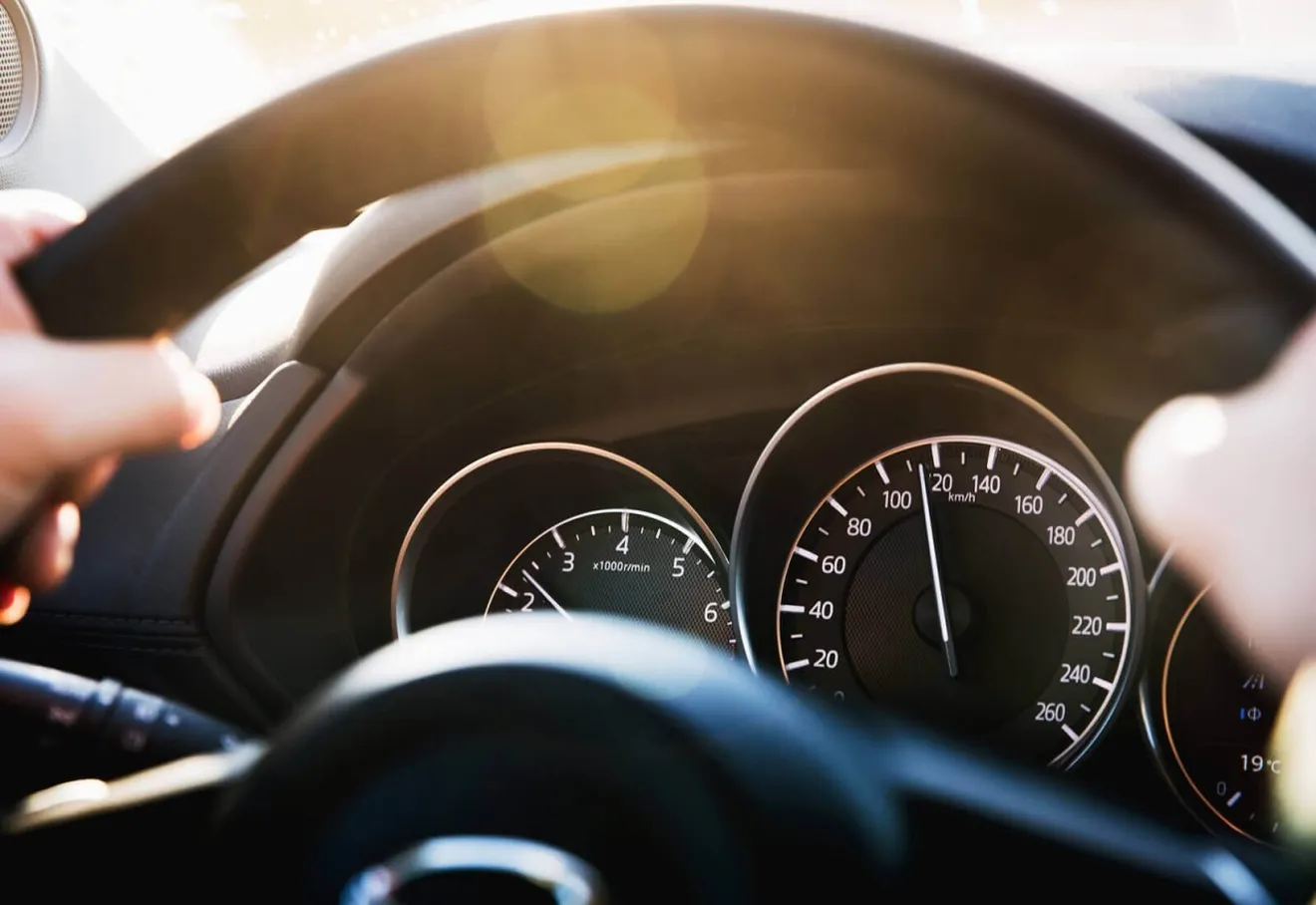 El error más común al comprar coche es pensar que la aceleración de 0 a 100 km/h es crucial para adelantar con seguridad