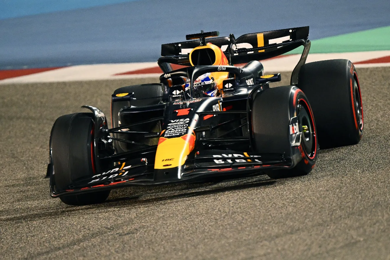 Max Verstappen gana sin dificultad y Carlos Sainz ilusiona a Ferrari con el primer podio del año