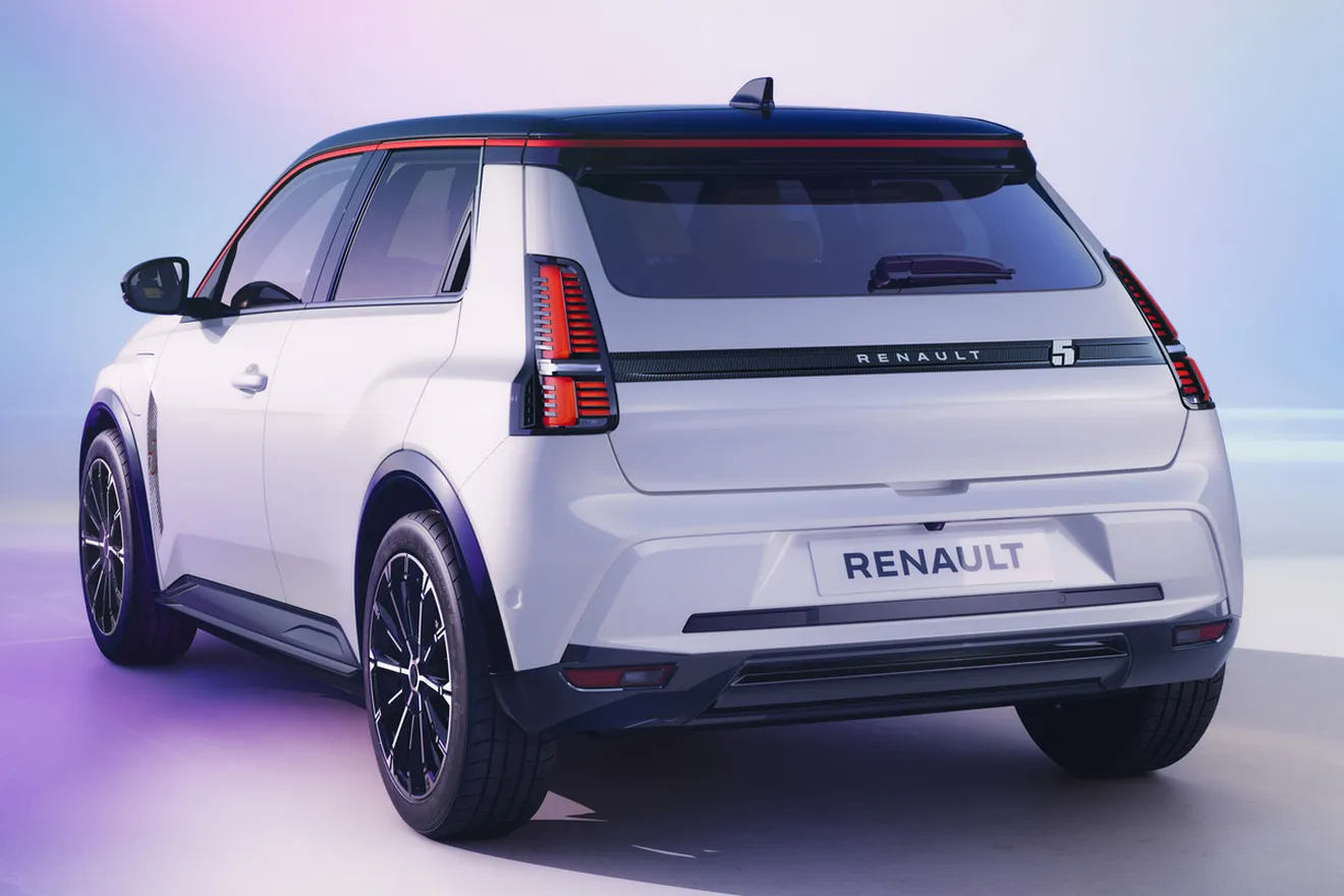 Siéntate a esperar, el nuevo Renault 5 eléctrico supera todas las expectativas antes de salir a la venta y apunta a un récord sin precedentes