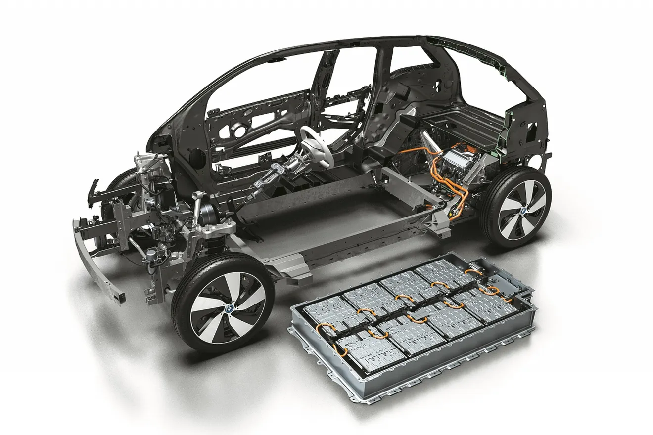 Los fabricantes de coches eléctricos creen que la batería de litio tiene poco margen de mejora. La ciencia se empeña en desmentirlo