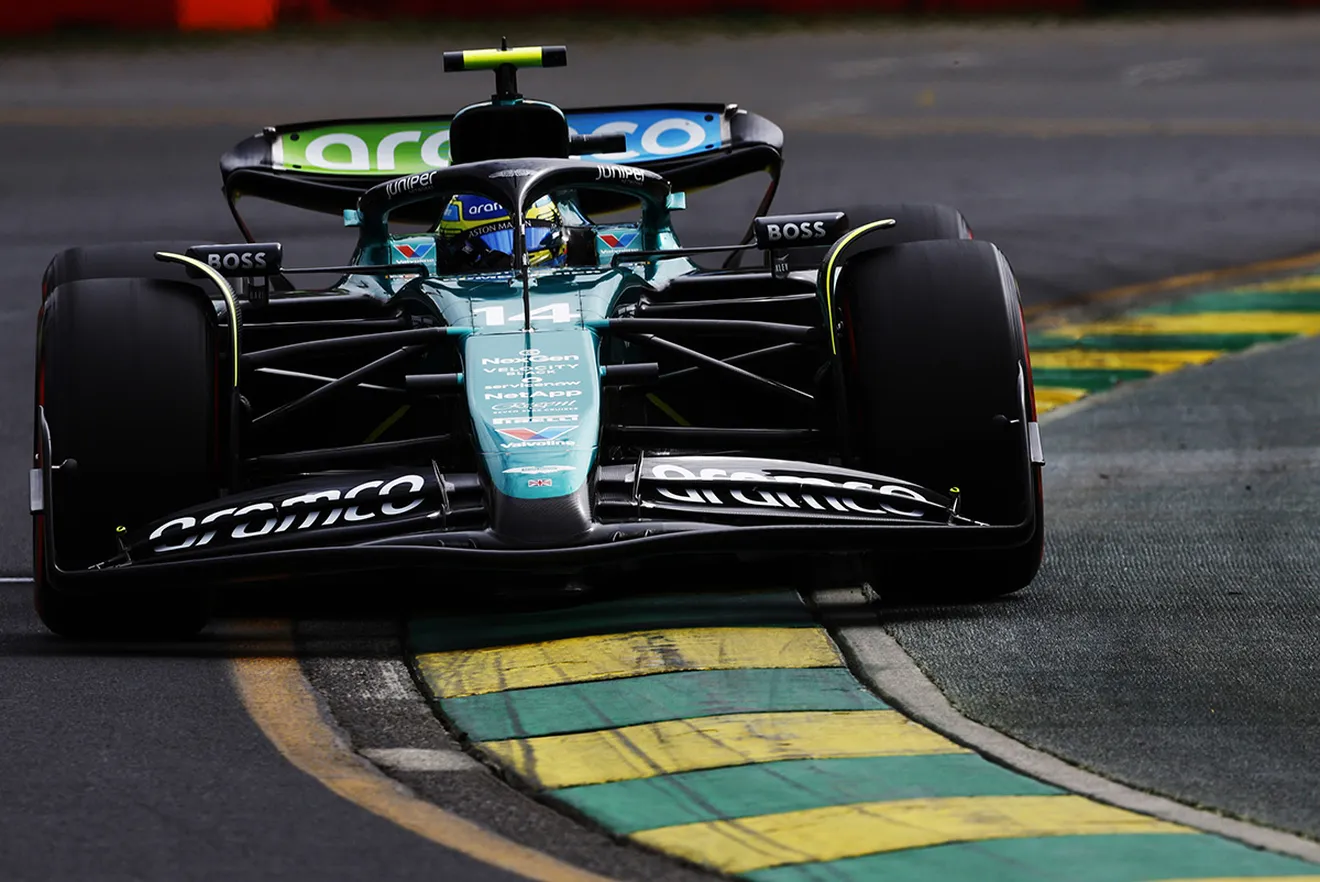 Fernando Alonso termina décimo la clasificación en Australia con el coche dañado y en Aston Martin no dan crédito: «Es increíble»