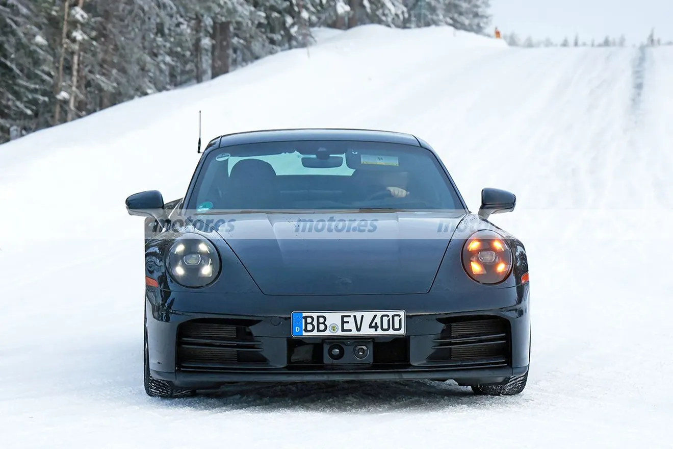 Porsche sorprende en el Polo Norte con un 911 Facelift en pruebas muy distinto y más agresivo, ¿el paquete SportDesign o una sorpresa1