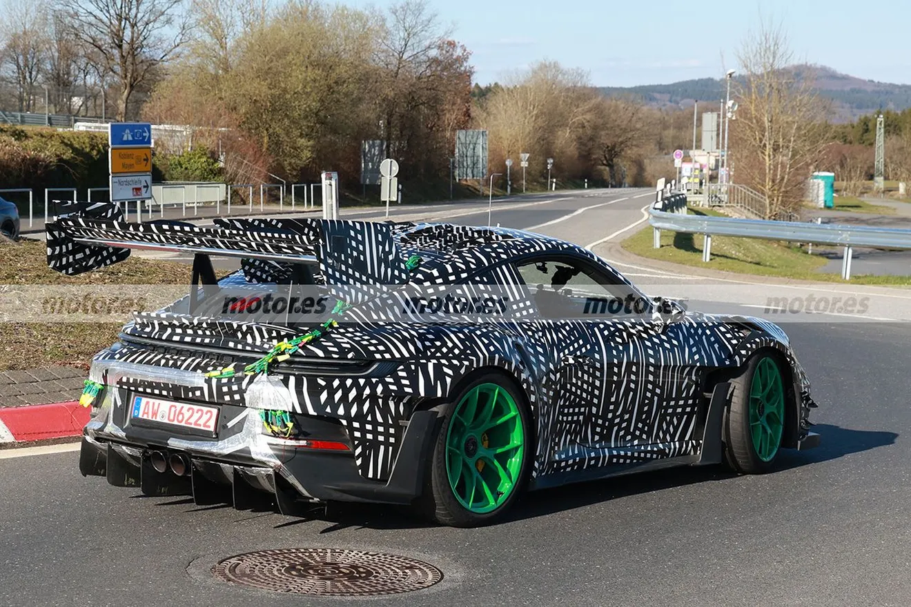 Fotos espía Porsche 911 GT3 RS MR en Nürburgring