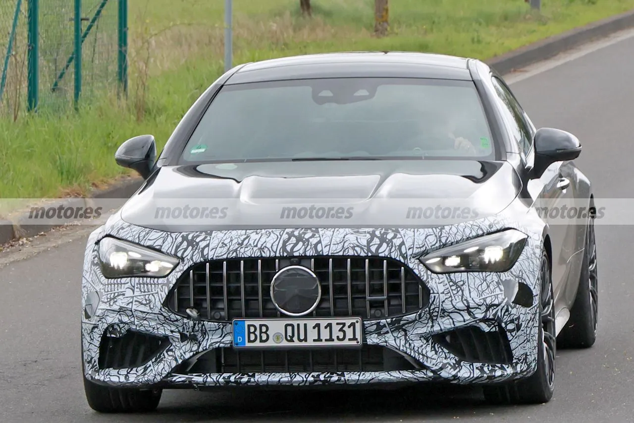 El nuevo Mercedes-AMG CLE 63 Coupé no esconde ya la brutalidad de su potente PHEV en las últimas pruebas previas a su debut0