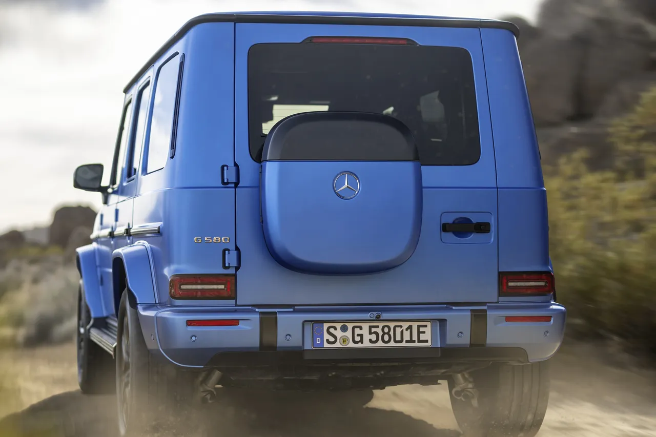 El nuevo Mercedes Clase G 2025 ya es eléctrico, un icono para dominar cualquier terreno con casi 600 CV y una capacidad paranormal13