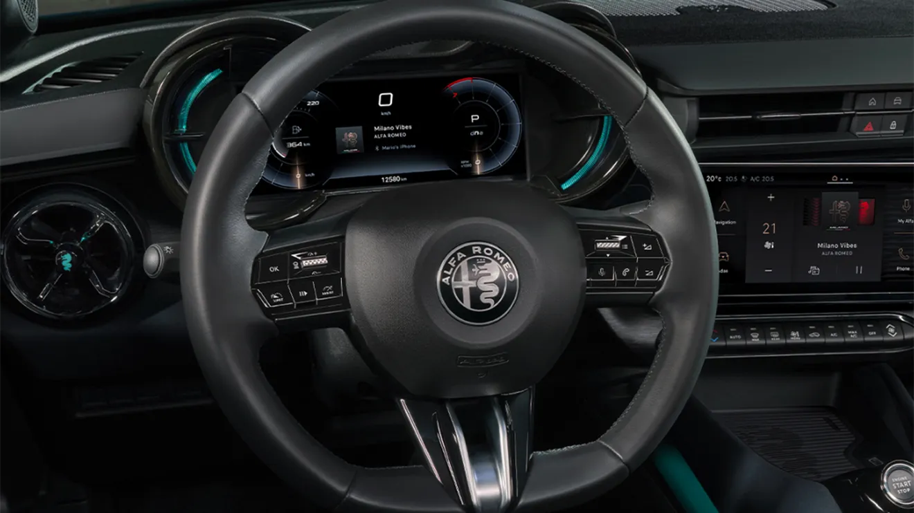 Alfa Romeo Junior Ibrida - interior