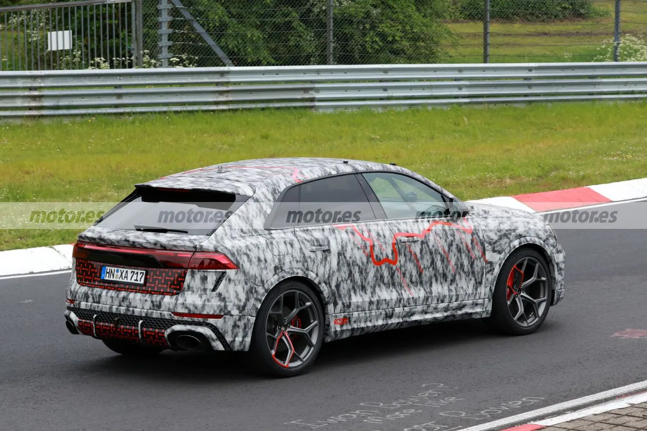 Fotos espía Audi RS Q8 Facelift 2025