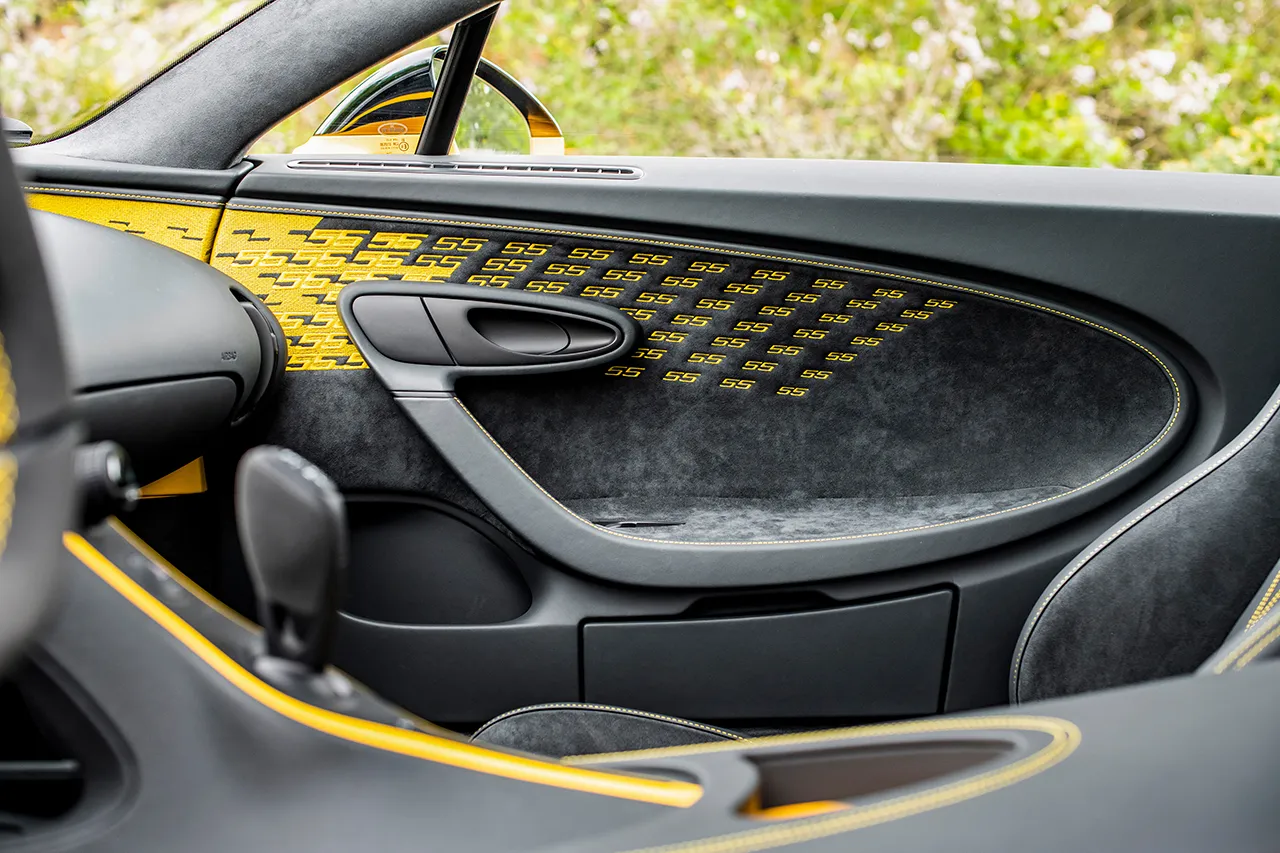 bugatti-chiron-2024102327-1716901394_6.jpg