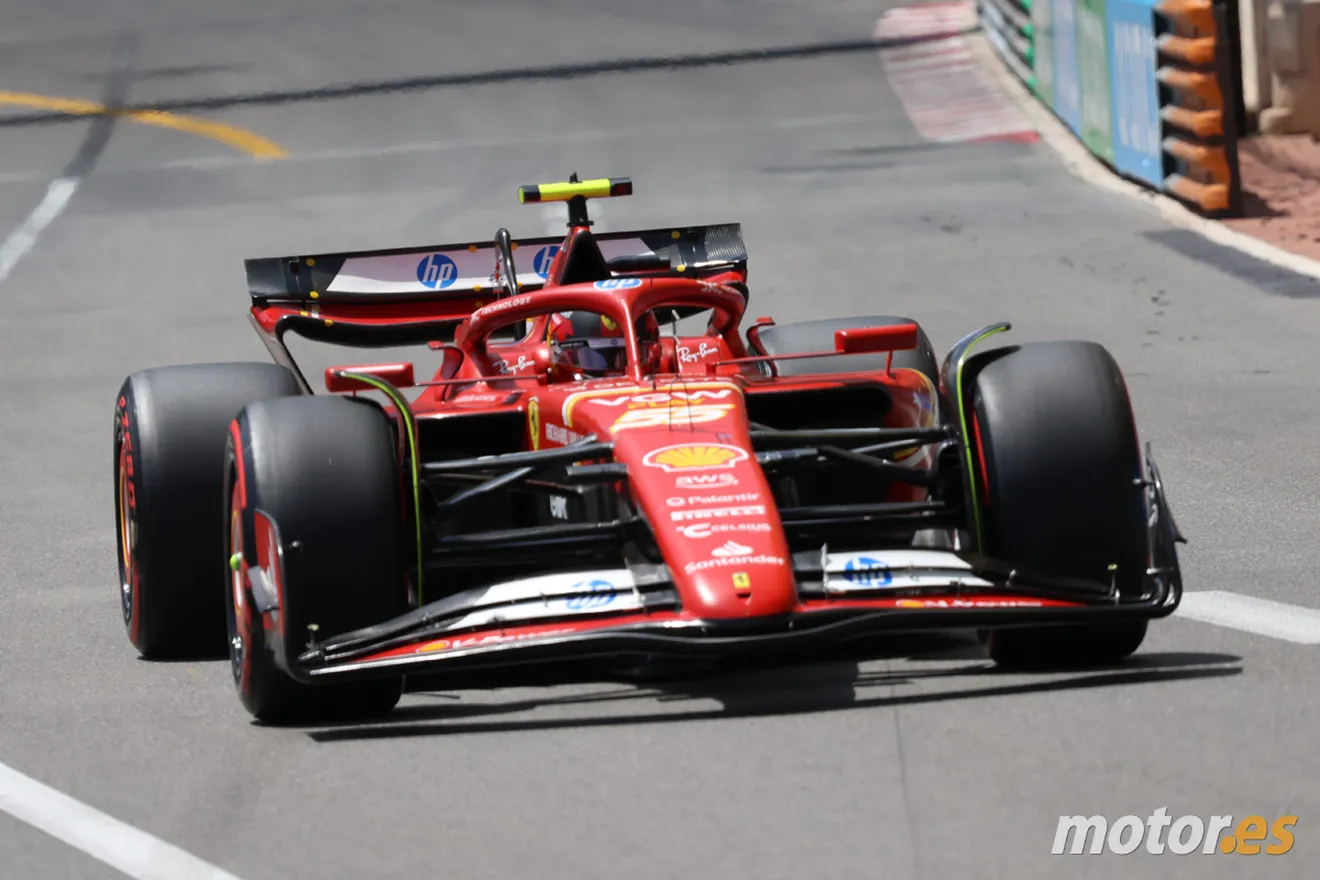 Carlos Sainz sube al podio y celebra el éxito de Leclerc: «Estoy extremadamente contento por Charles»