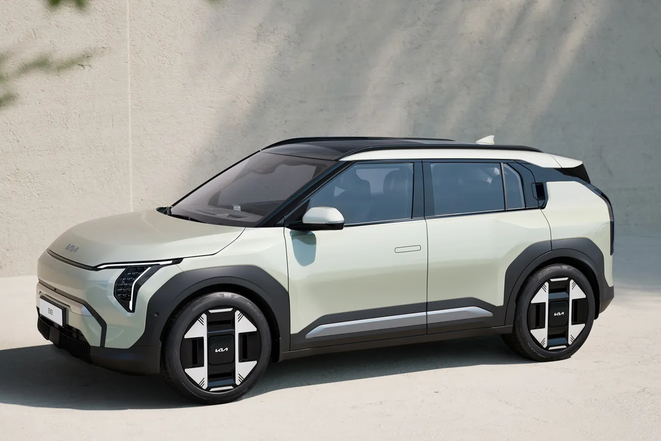 El nuevo KIA EV3 2025 es el rey de los SUV eléctricos compactos, presume de un diseño de vanguardia y lo que esperabas: ¡600 km de autonomía!