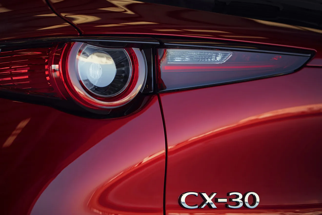 Los Mazda3 y CX-30 2025 apuestan por la innovación y la eficiencia con un nuevo motor de gasolina con etiqueta ECO