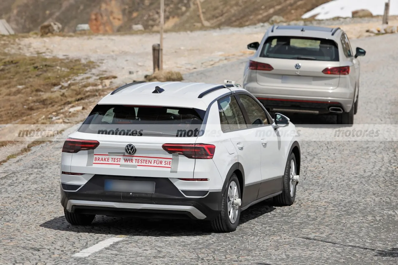 Fotos espía Volkswagen T-Roc 2025 en los Alpes
