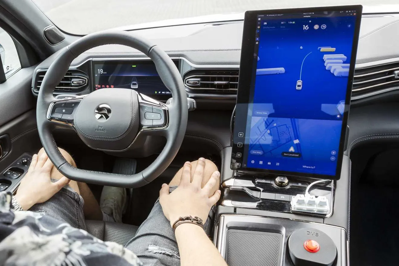 NIO toma la delantera en conducción autónoma de nivel 4 en Alemania mientras BMW y Mercedes van por su cuenta