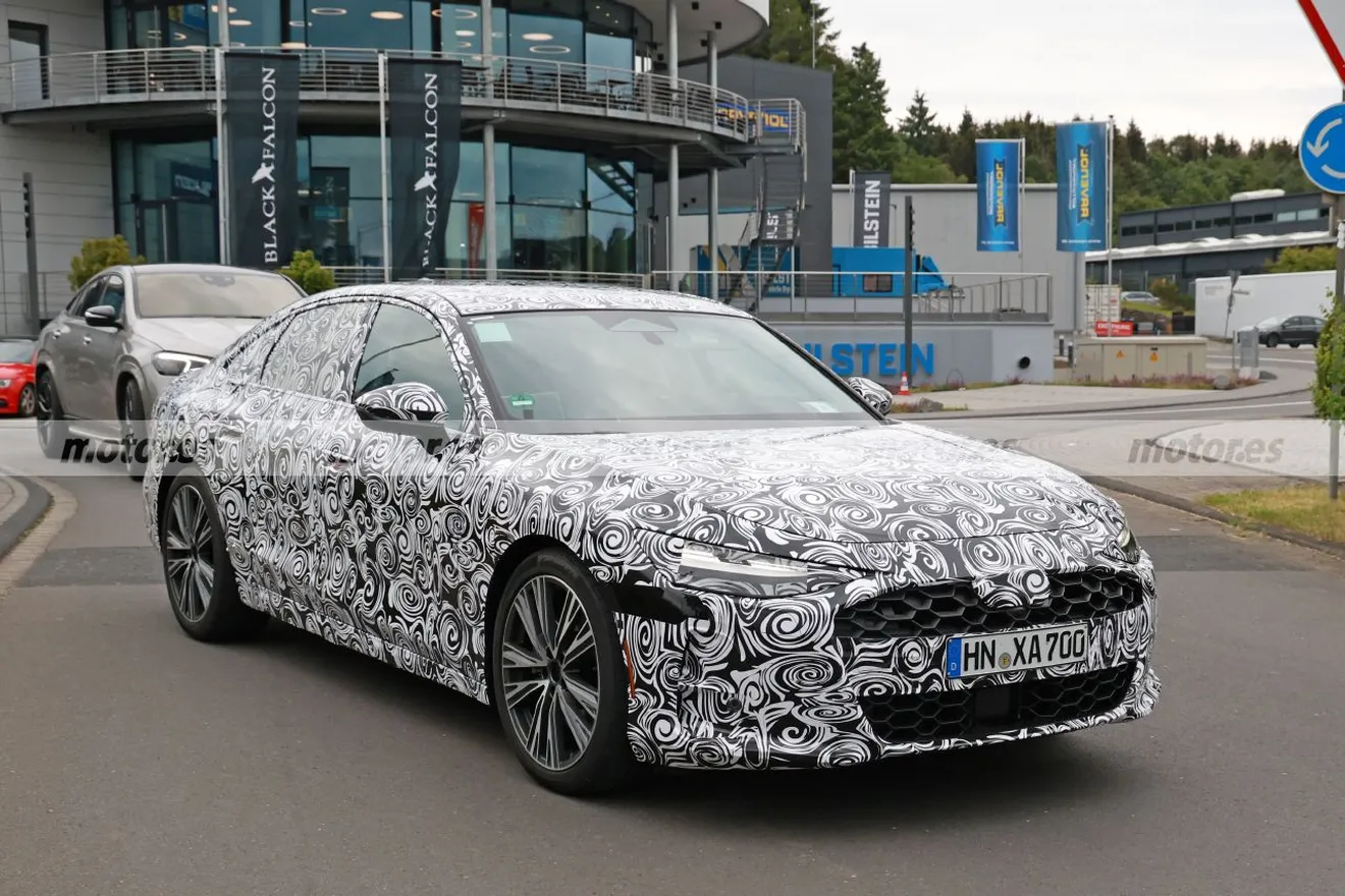 Primeras fotos espía del nuevo Audi A7 Sedán 2026, una innovadora y deportiva berlina que despide al Sportback6