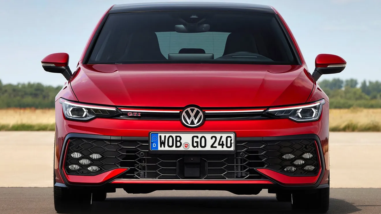 Más potente y solo automático, el nuevo Volkswagen Golf GTI 2024 ya tiene precio y apunta al liderato de los compactos deportivos