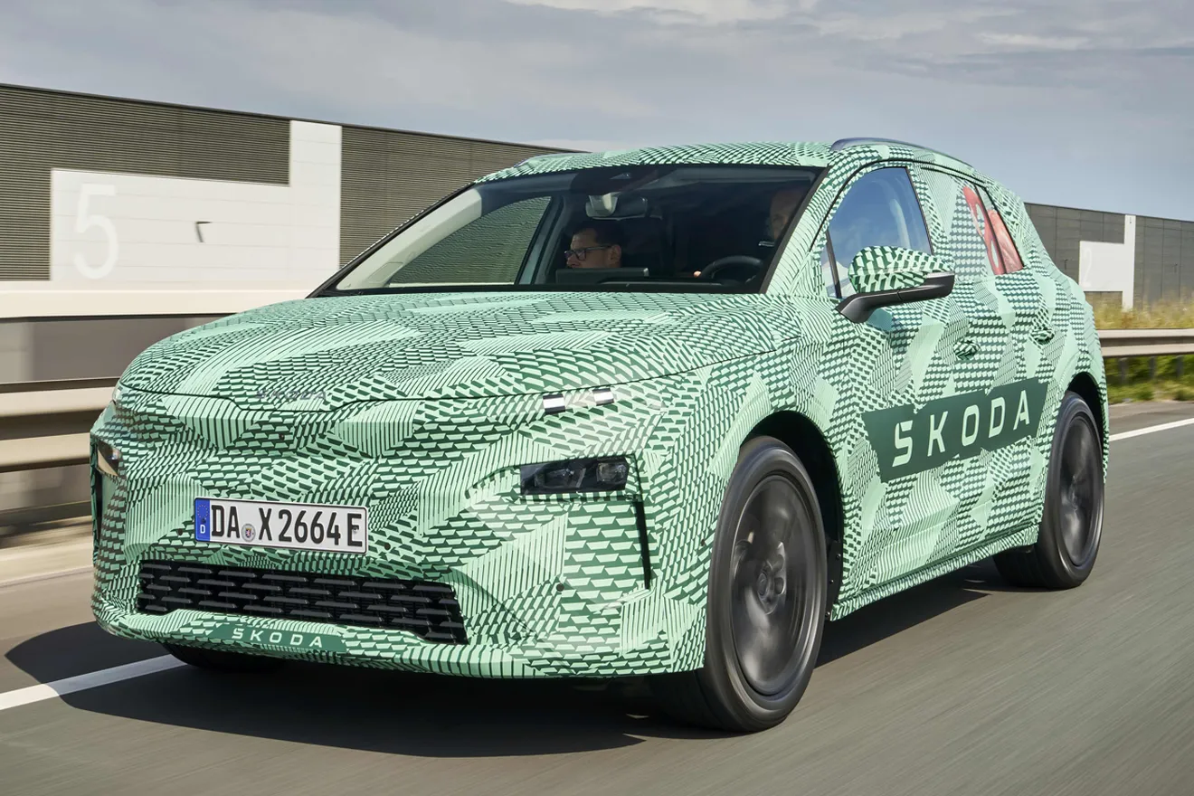 Skoda anuncia el nuevo Elroq 2025, el Karoq eléctrico con casi 600 km de autonomía a la caza del Volvo EX30