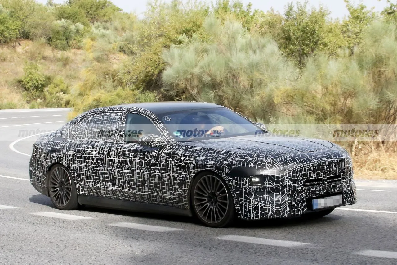 Estas fotos espía del BMW Serie 7 no son las de un simple facelift más, detalles sugieren un ansiado M7 en camino2