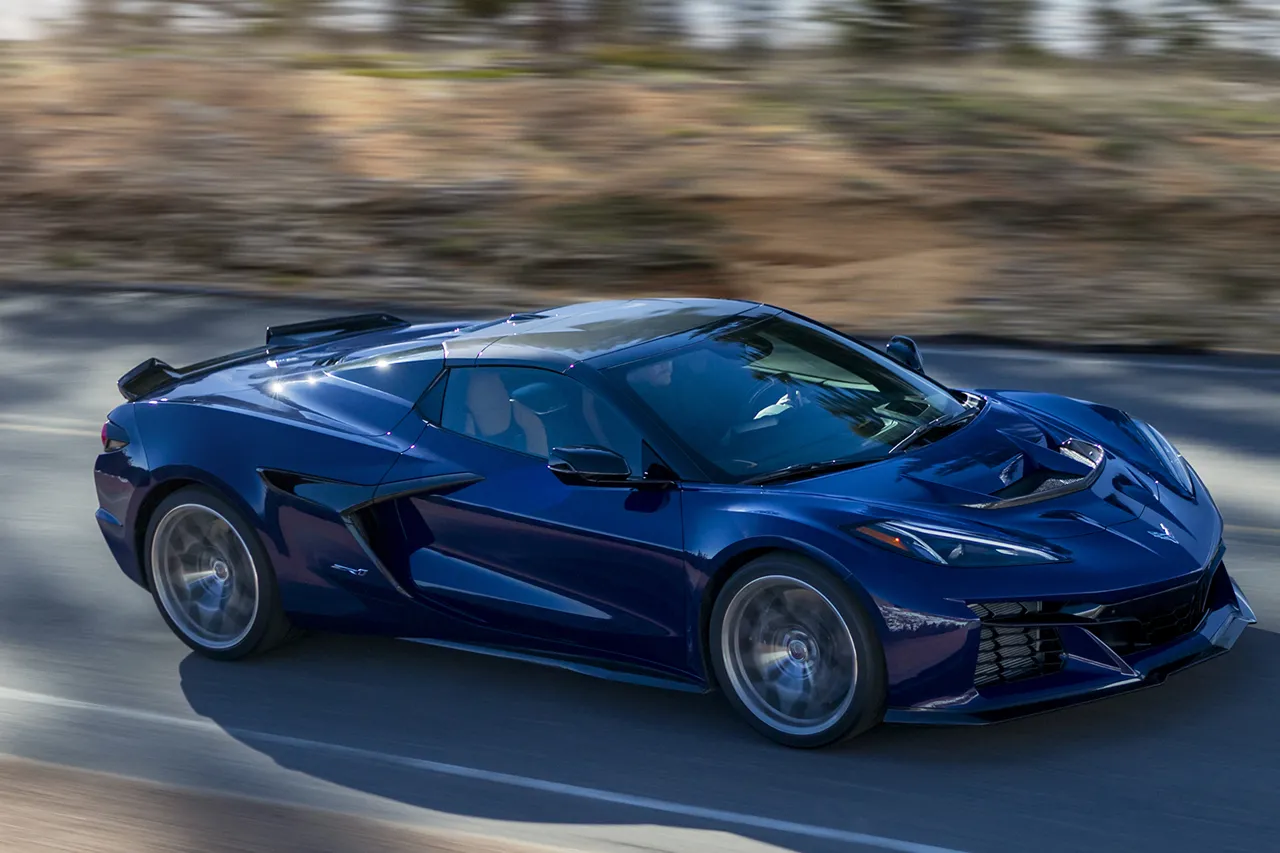 chevrolet-corvette-zr1-2024103460-1721981297_4.jpg
