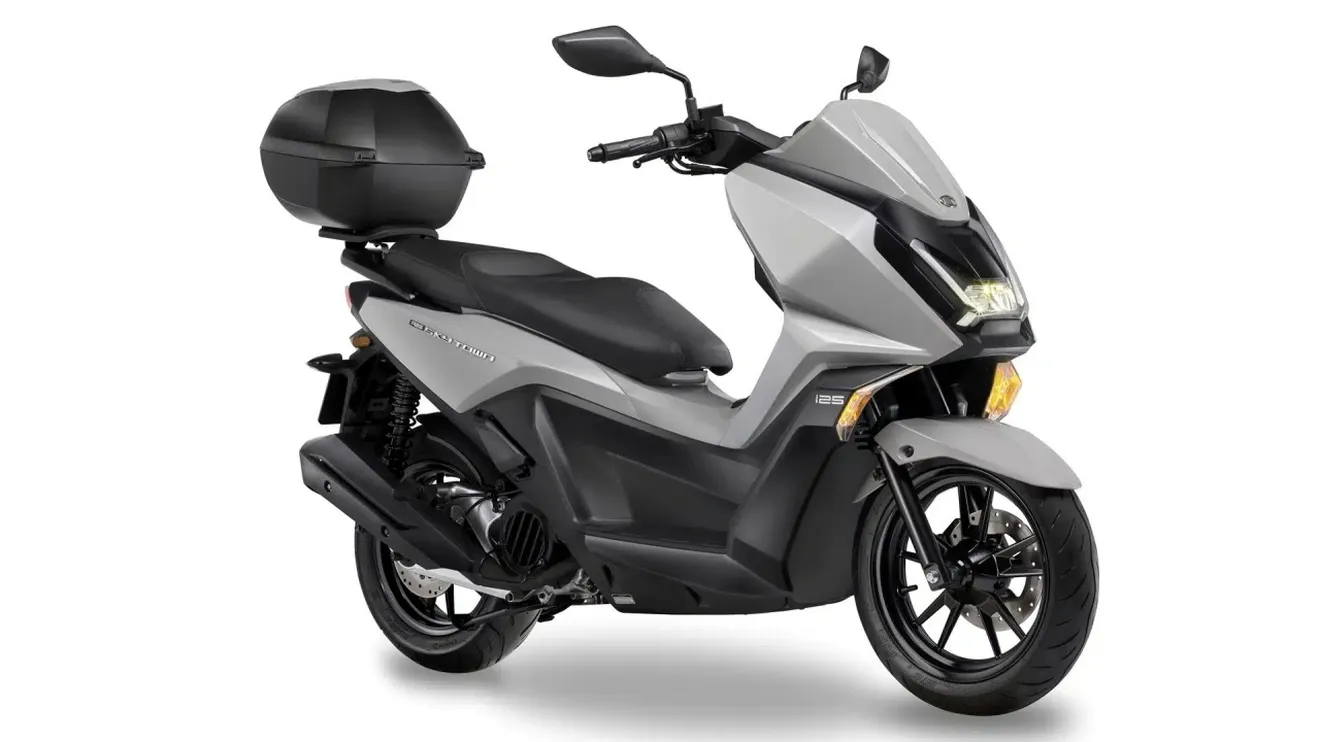 Kymco Sky Town, el nuevo scooter con un precio que pone en apuros al Honda PCX y el Yamaha NMAX