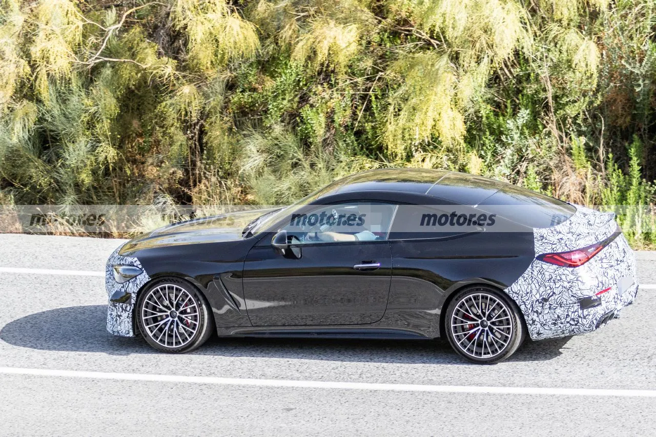 Cazado el nuevo Mercedes-AMG CLE 63 sin su corazón híbrido, el regreso del V8 biturbo abre una puerta hasta ahora no contemplada17