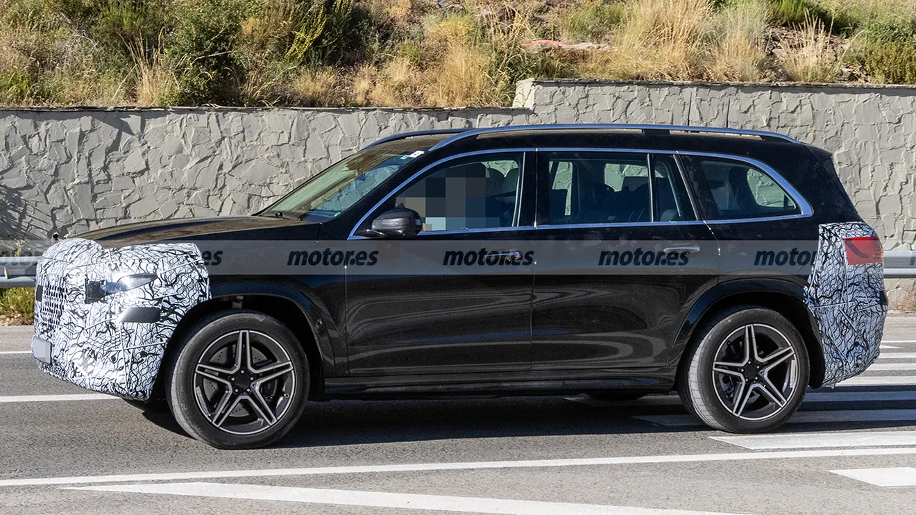 Cazado el nuevo Mercedes GLS 2026, la tercera generación del SUV de lujo sufrirá un nuevo «facelift»4