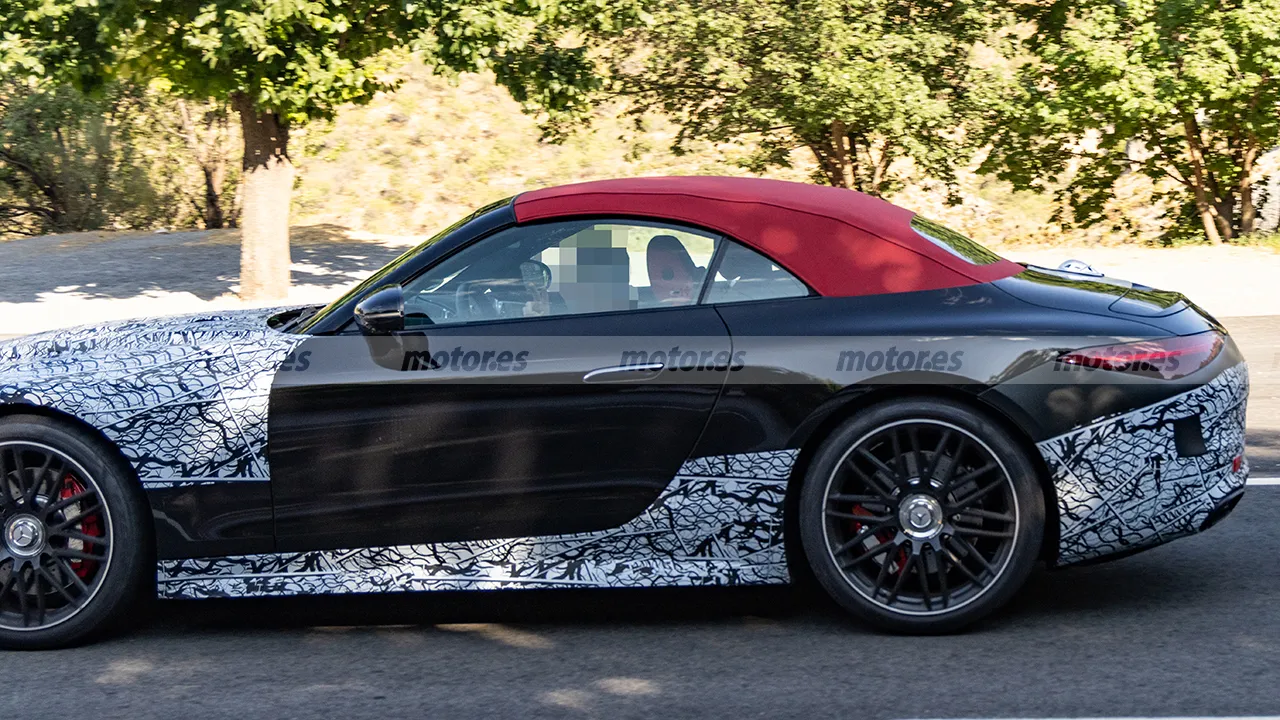 El esperado descapotable de Maybach está en marcha, primeras fotos espía del Mercedes-AMG SL más lujoso y señorial8