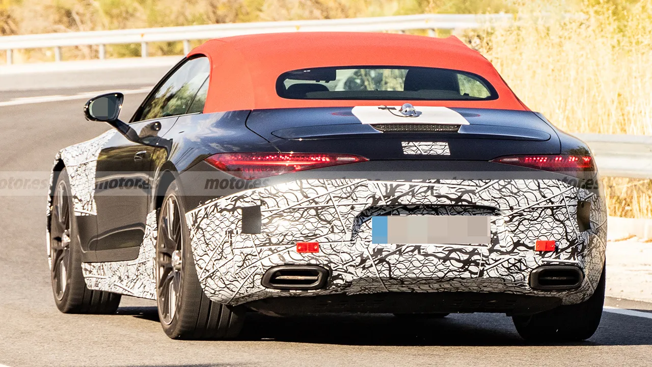 El esperado descapotable de Maybach está en marcha, primeras fotos espía del Mercedes-AMG SL más lujoso y señorial12