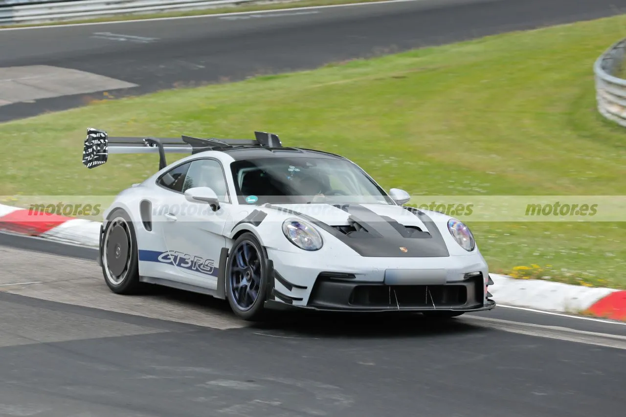 porsche-911-gt3-rs-mr-manthey-kit-fotos-espia-2024103196-1720783954_26.jpg