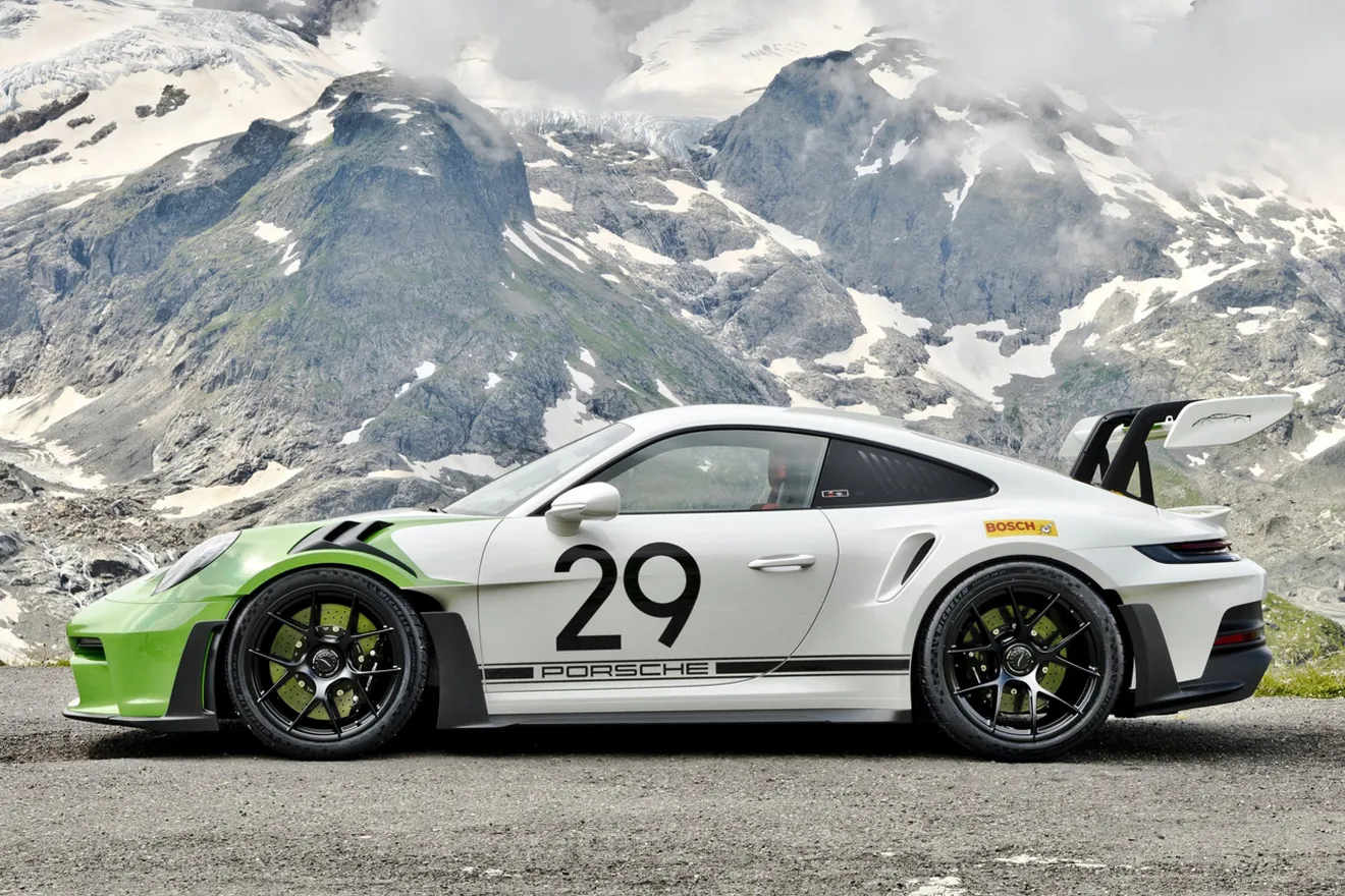 Este Porsche 911 GT3 RS es único en el mundo, un tributo a un gran piloto de la marca y al que se le busca dueño