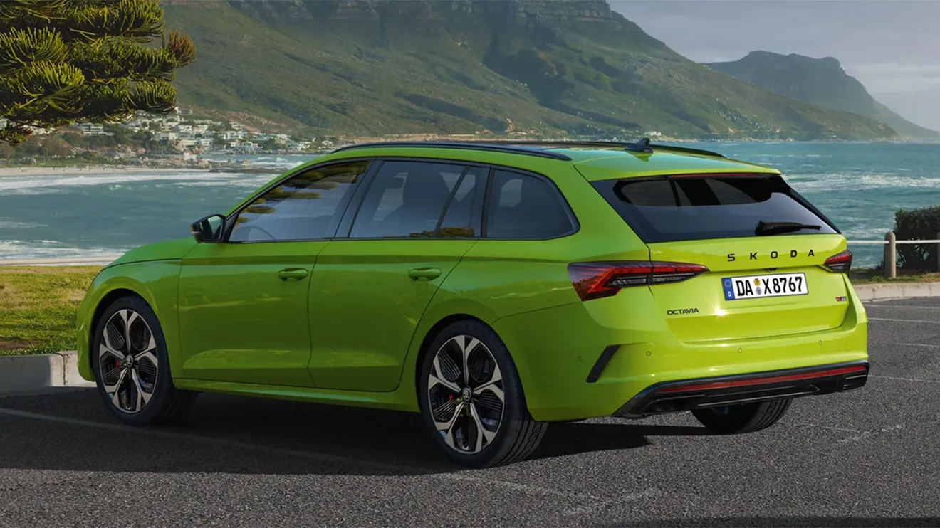 Skoda Octavia RS 2025 - posterior