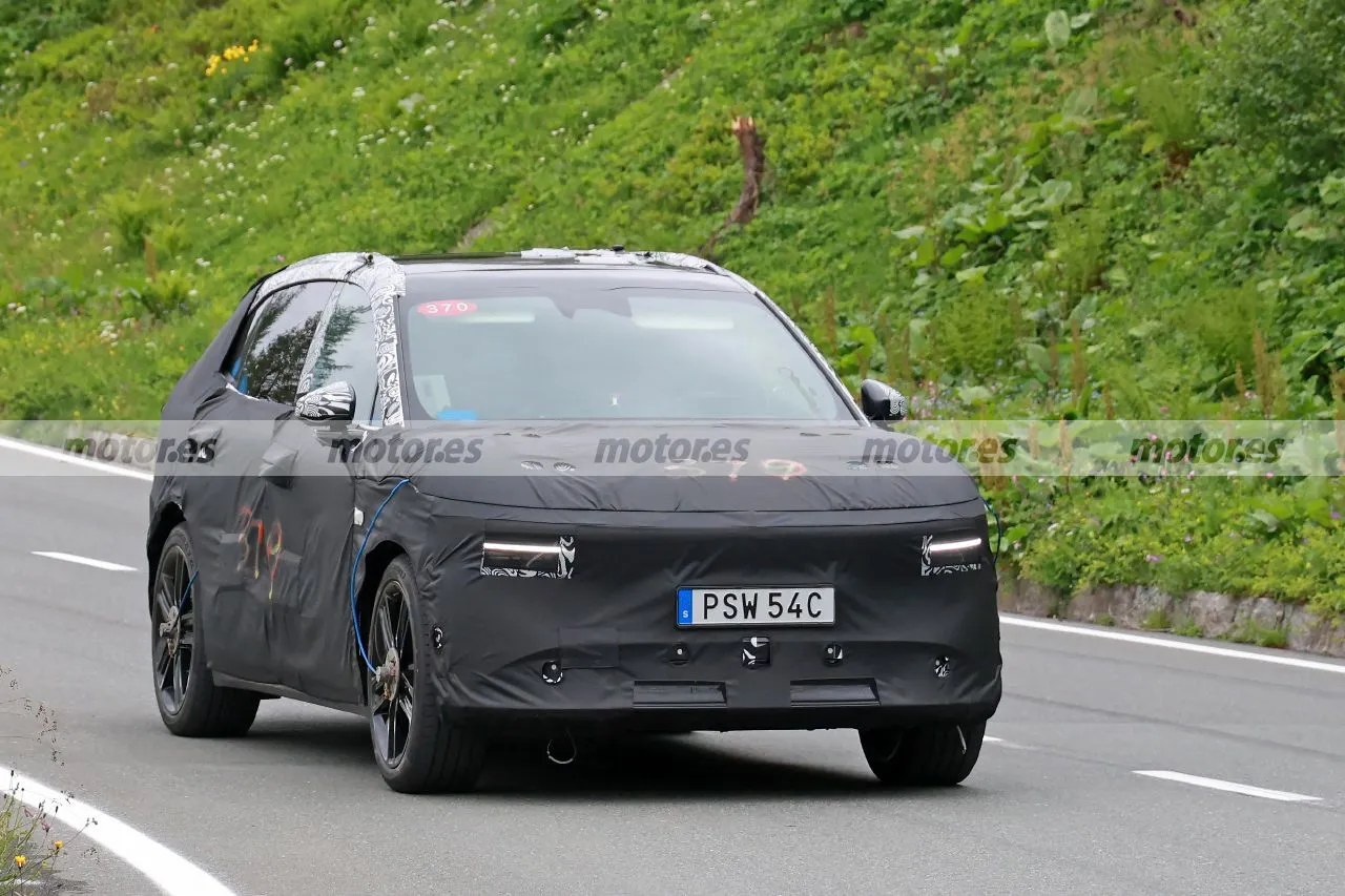 Zeekr prueba un nuevo SUV eléctrico en los Alpes y con 700 km de autonomía, un rival más barato para el Polestar 314