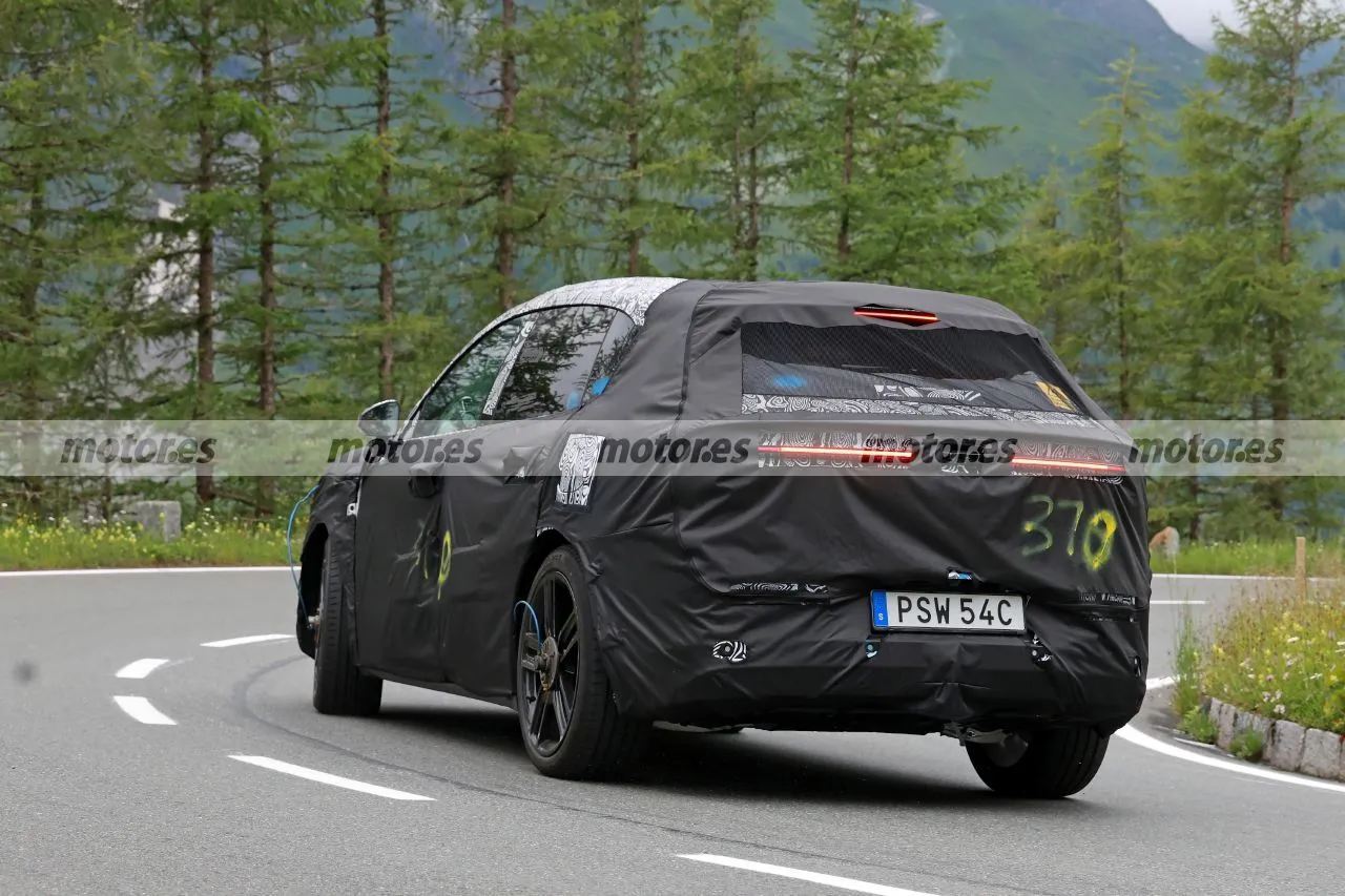 Zeekr prueba un nuevo SUV eléctrico en los Alpes y con 700 km de autonomía, un rival más barato para el Polestar 325