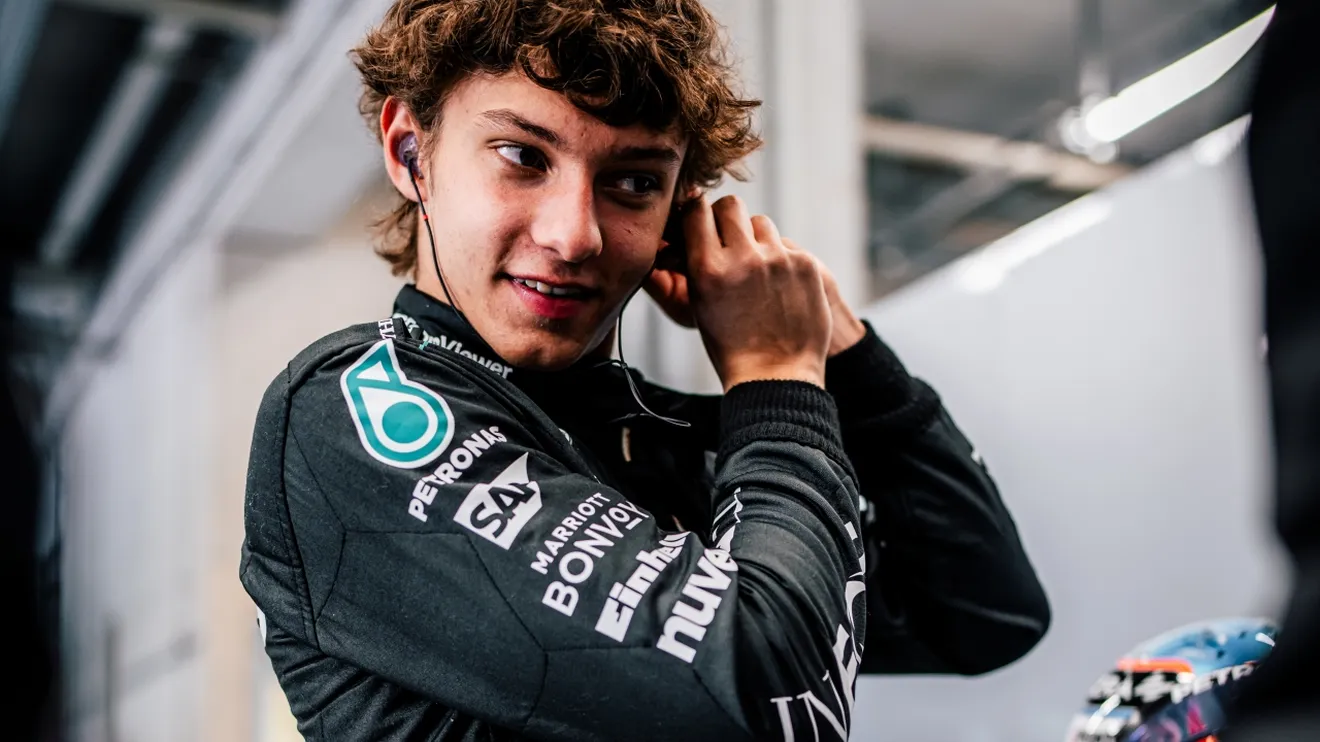 Ya es oficial, Andrea Kimi Antonelli tomará el relevo de Lewis Hamilton en Mercedes