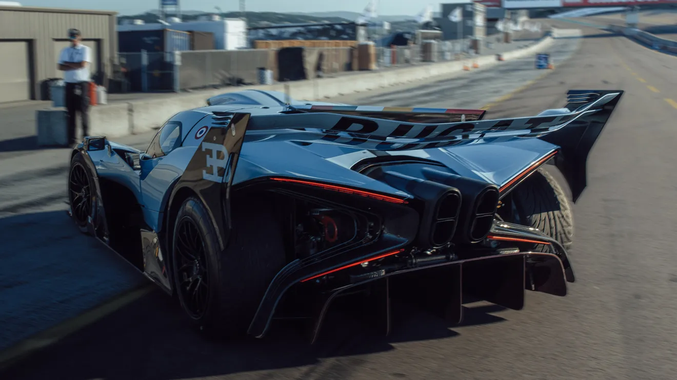 Bugatti lleva el exclusivo Bolide al circuito de Laguna Seca para una experiencia brutal con la que sueña cualquiera 6