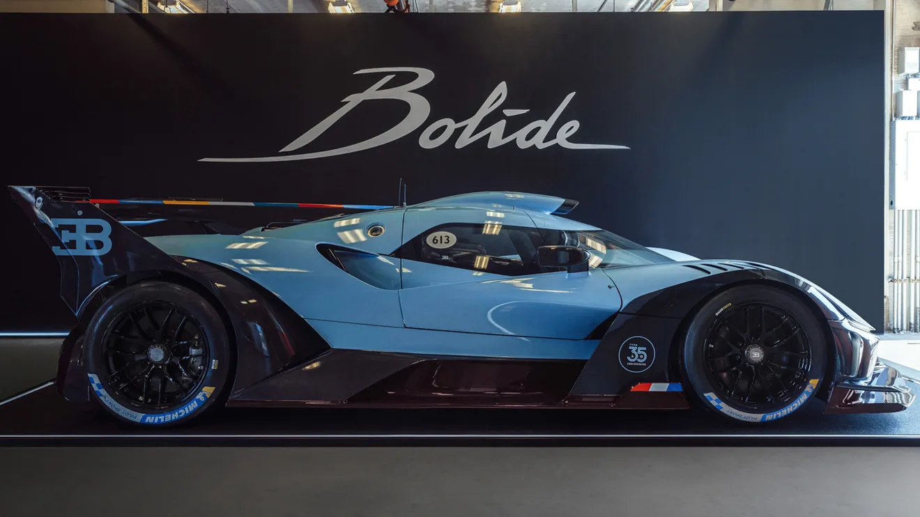 Bugatti lleva el exclusivo Bolide al circuito de Laguna Seca para una experiencia brutal con la que sueña cualquiera 7