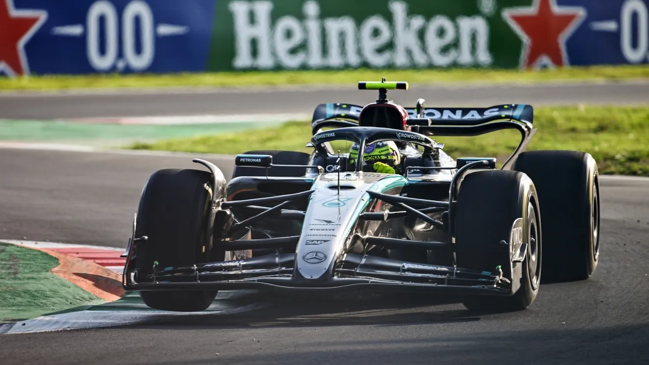 Mercedes promete guerra, pero Ferrari se coloca como favorito para la pole en Monza