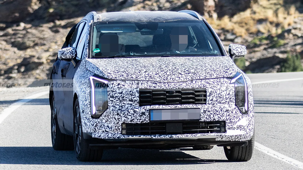 Los faros del nuevo KIA Sportage 2025 como nunca antes los habías visto, al descubierto la nueva firma luminosa LED10