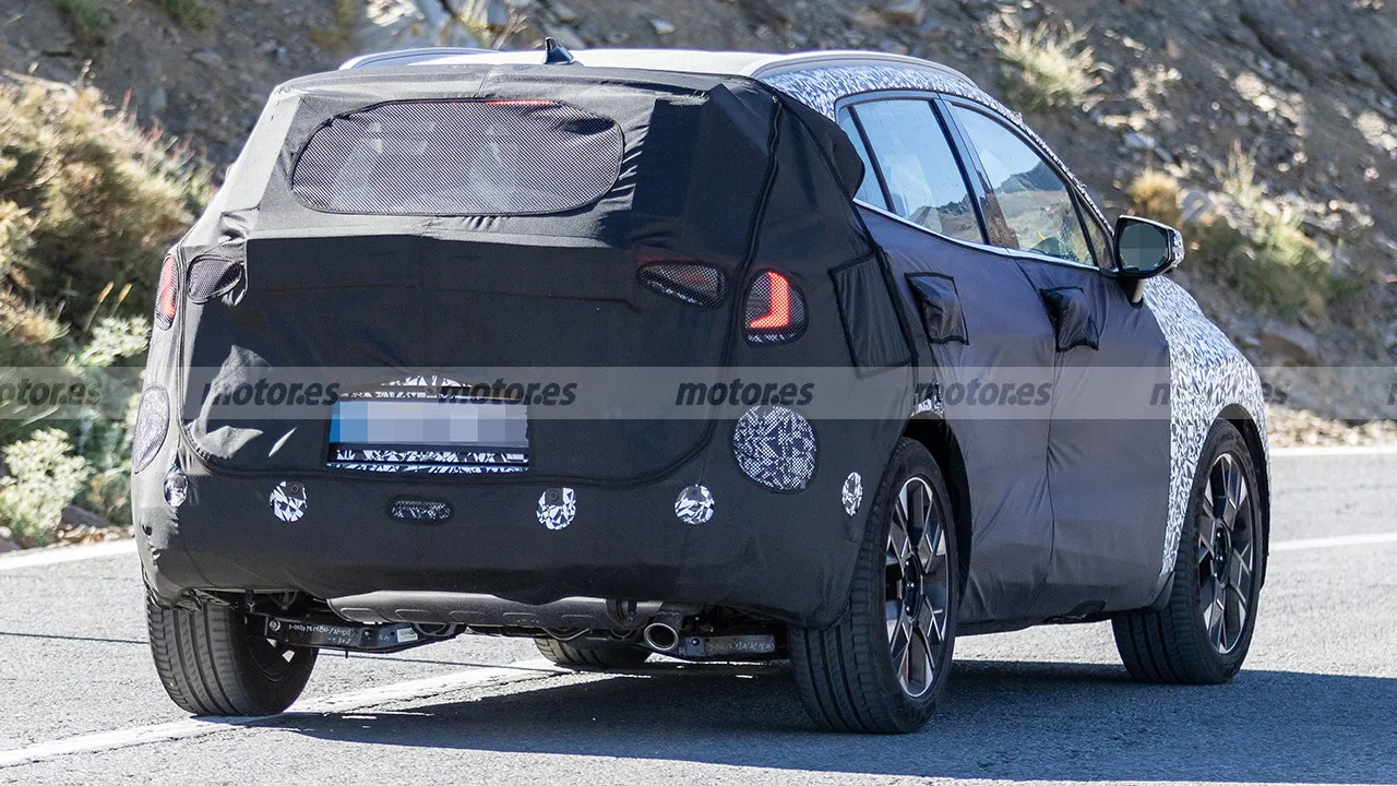 Los faros del nuevo KIA Sportage 2025 como nunca antes los habías visto, al descubierto la nueva firma luminosa LED15