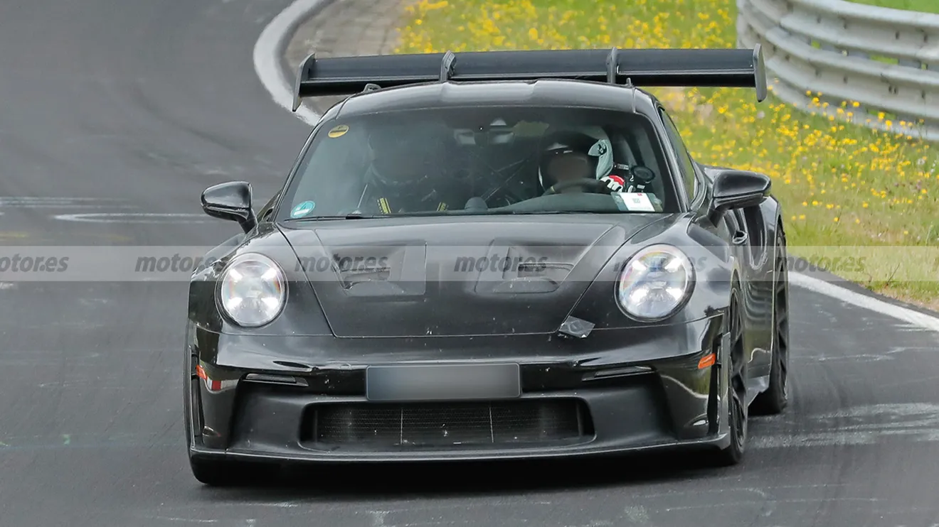 Porsche 911 GT3 RS 2025 - foto espía frontal