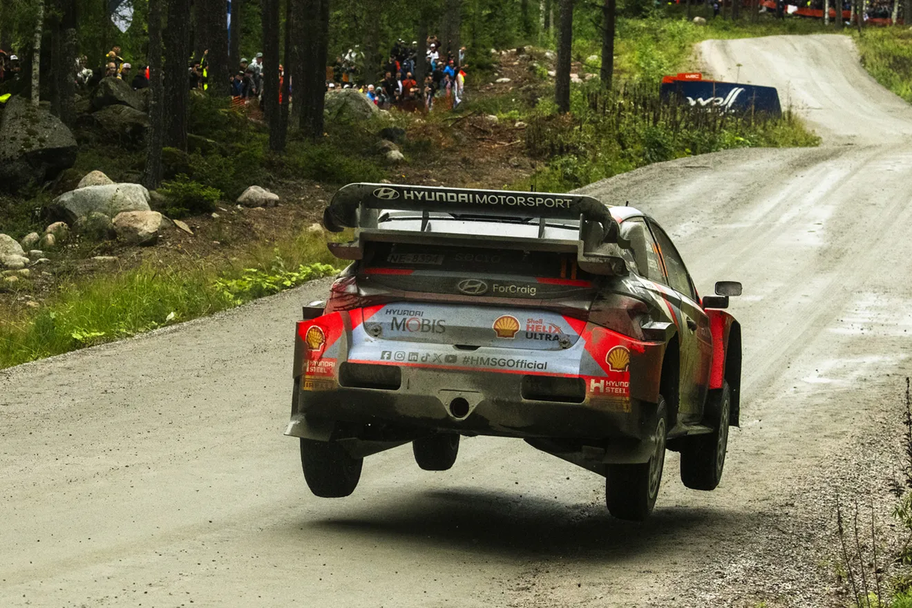 Sébastien Ogier se queda la victoria en el Rally de Finlandia tras el accidente de Kalle Rovanperä