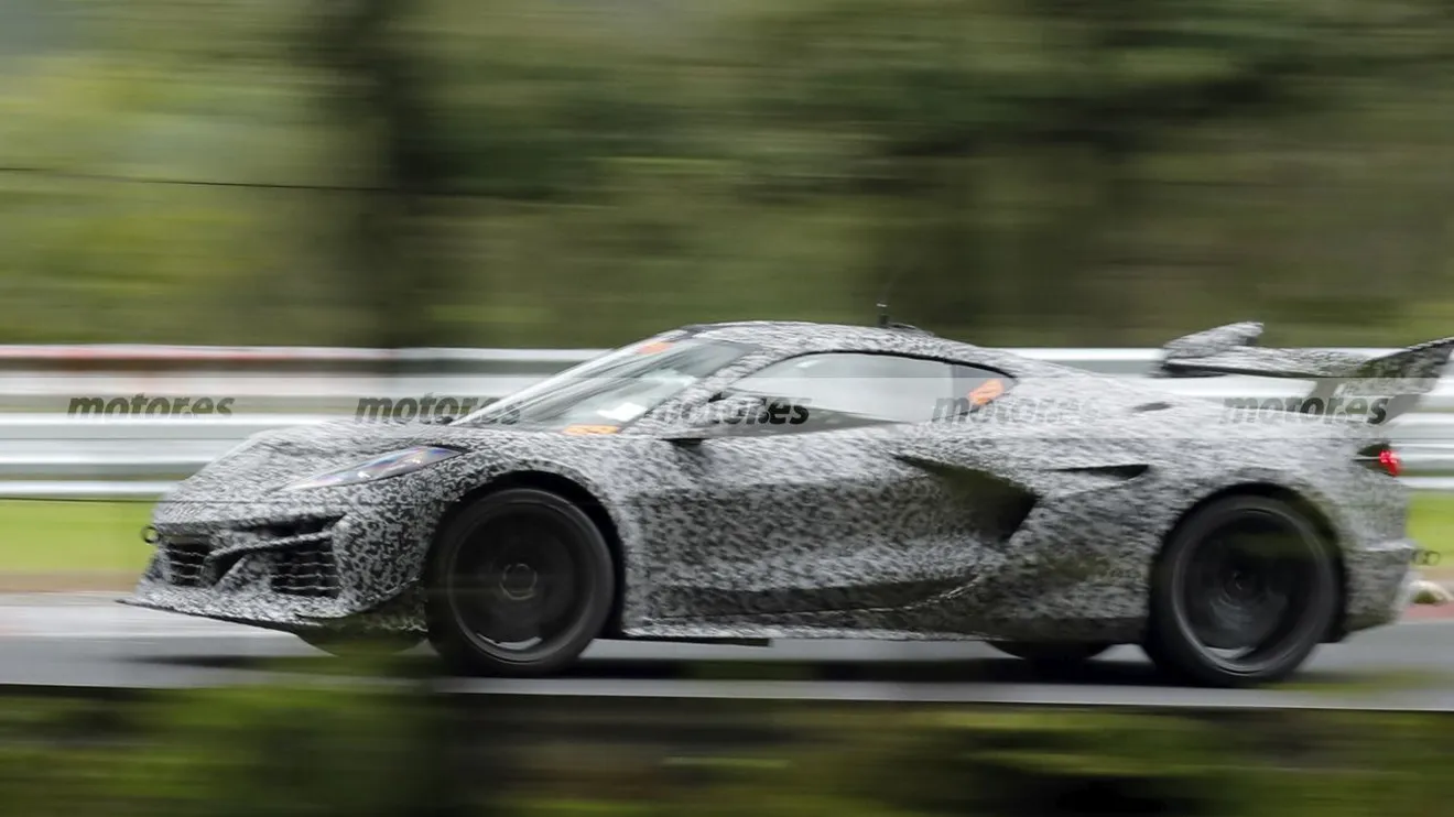 Más potente que el E-Ray y casi tanto como el ZR1, cuatro prototipos del nuevo Corvette Zora sacuden Nürburgring