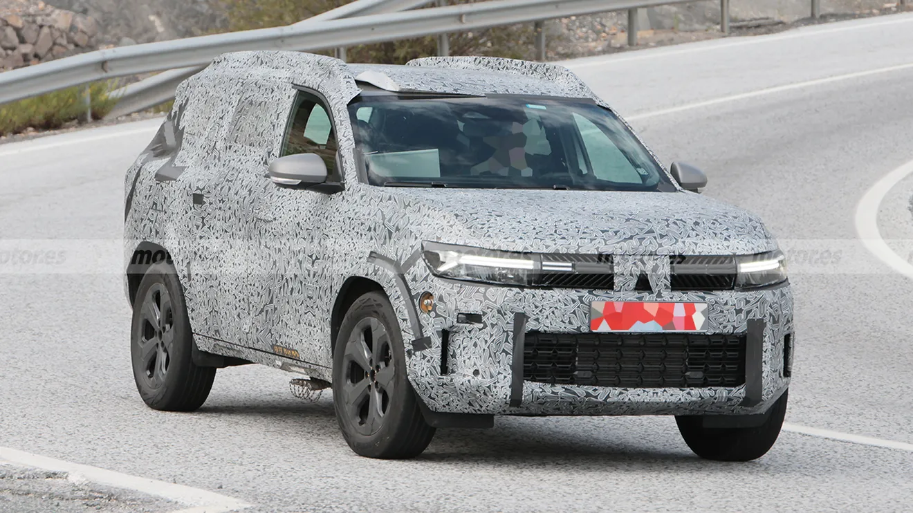 El Dacia Bigster está a punto de ser presentado, pero en estas fotos espías lo verás como nunca antes