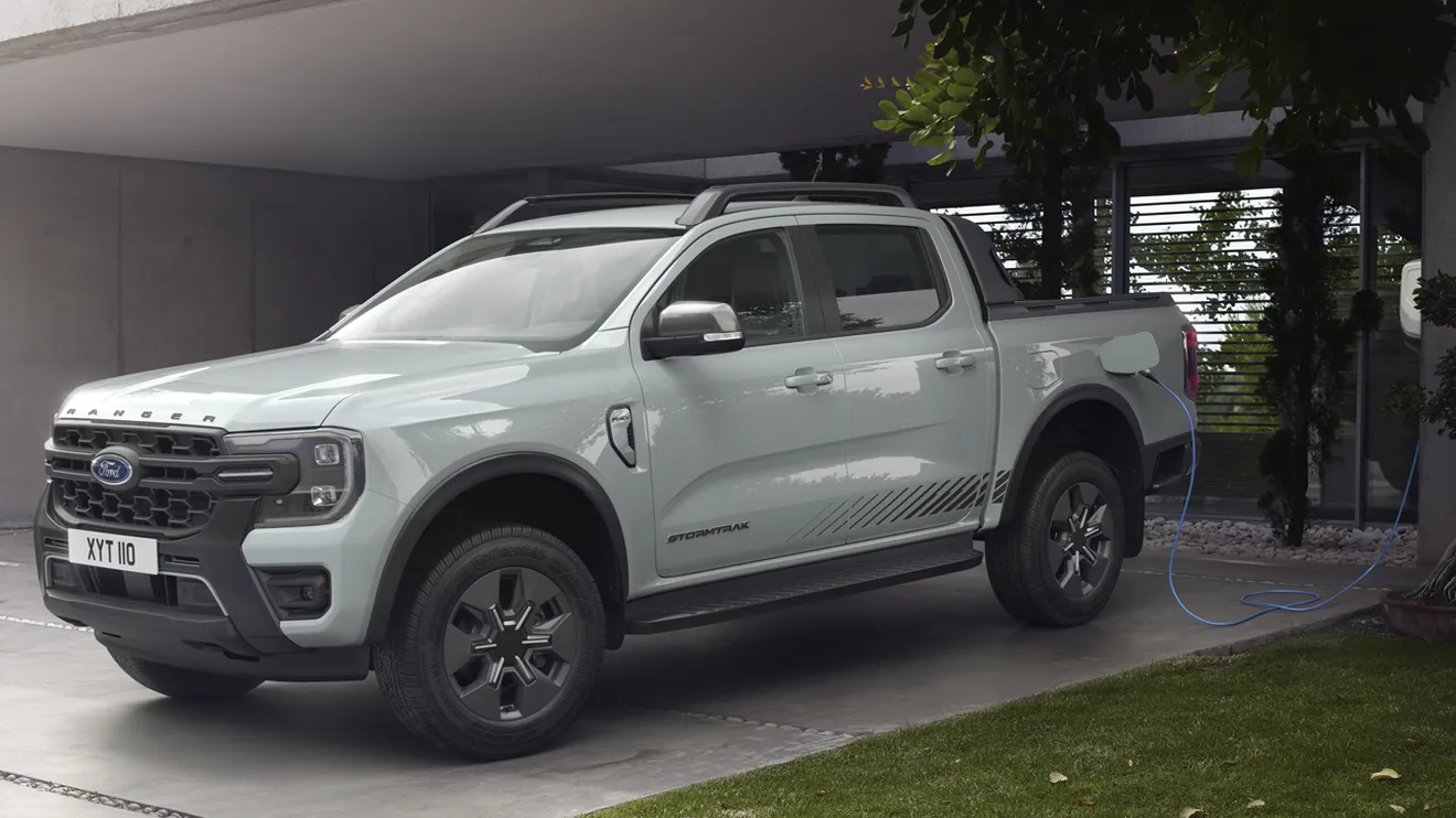 Llega el nuevo Ford Ranger PHEV, el pick-up que necesitas con mejores prestaciones que la versión diésel V6