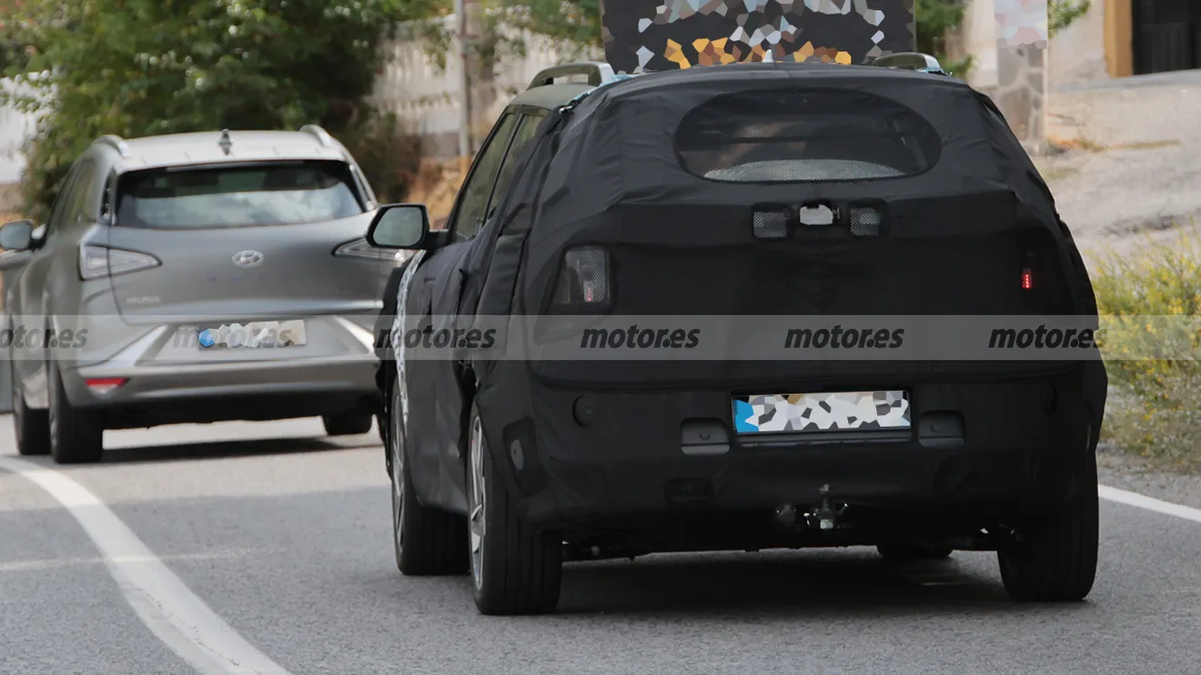 Hyundai Nexo 2025 - foto espía posterior