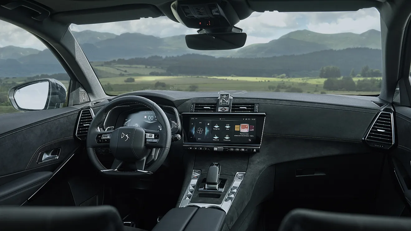 DS 7 - interior