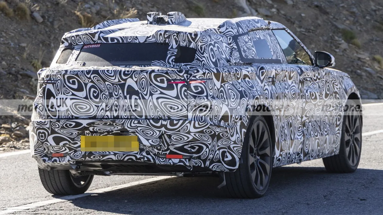 El futuro Range Rover Velar se deja ver como nunca antes en estas fotos espía, eléctrico pero muy deportivo 10