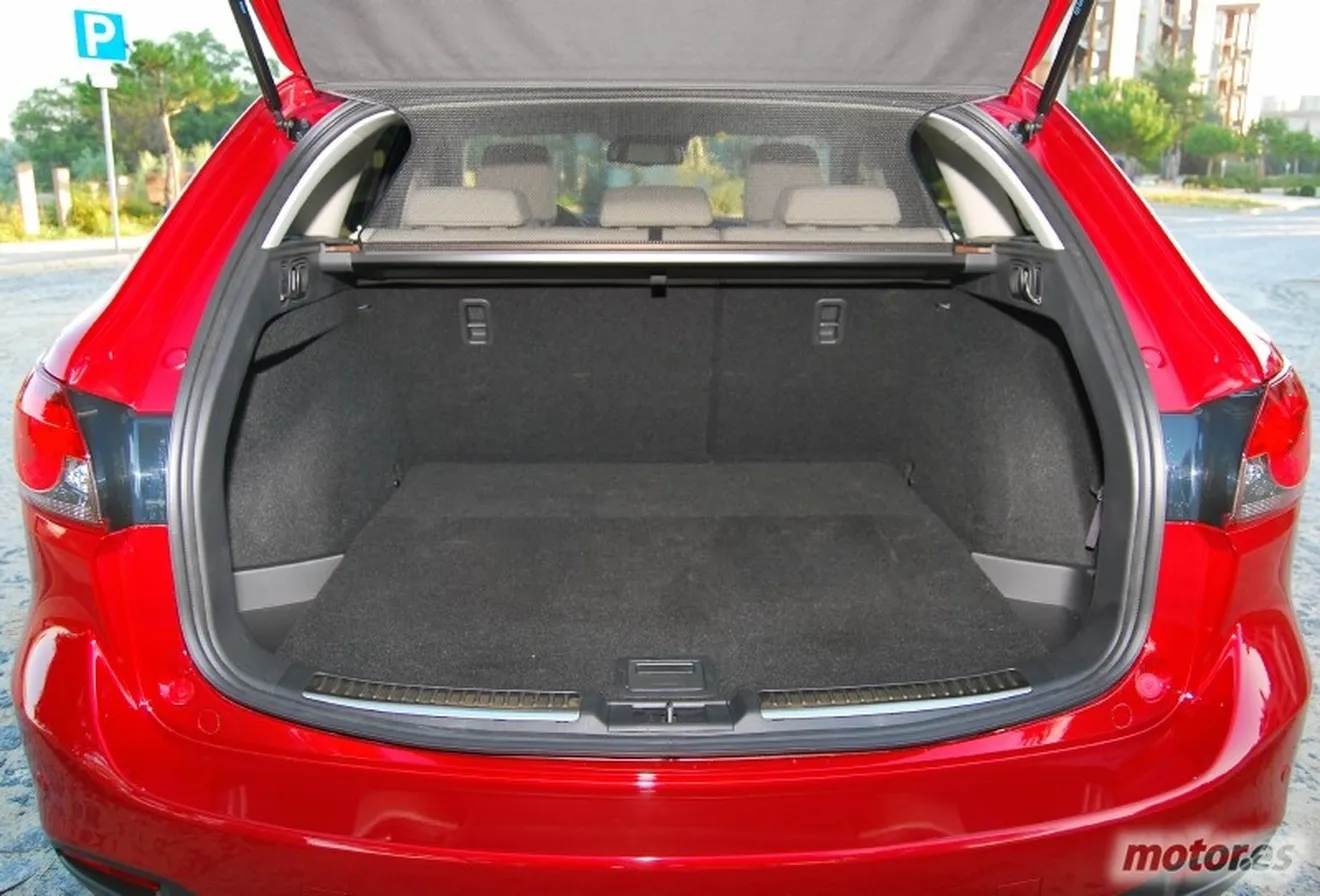 Mazda 6 Wagon maletero