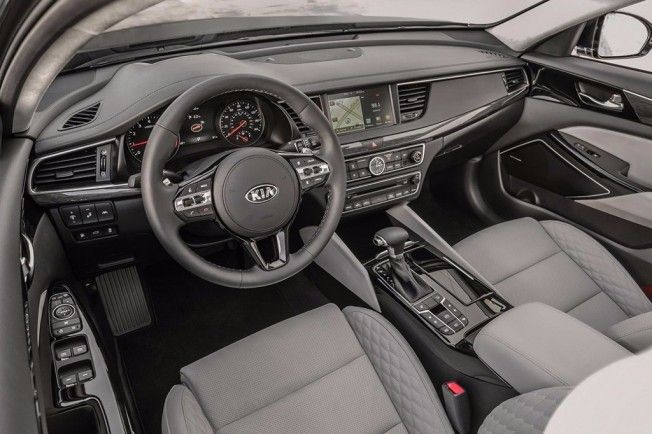 Kia Cadenza 2017 - interior