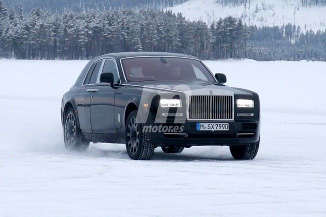 Rolls-Royce Cullinan - foto espía